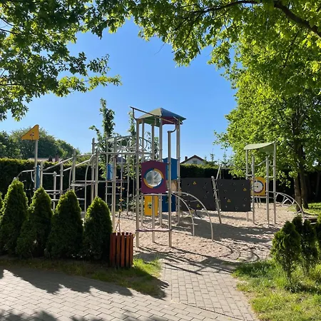 Polanki Park Klif Z Garazem * 코워브제크